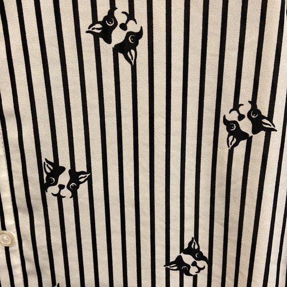 Long sleeve button up shirt with adorable dog pattern - Picture 2 of 2